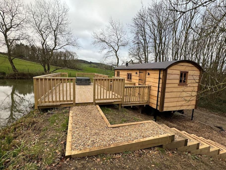 Holiday home Shepherds Hut/hot Tub Private Jurassic Coast Bridport