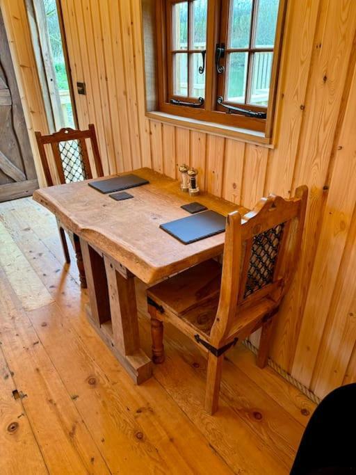 Shepherds Hut/hot Tub Private Jurassic Coast *